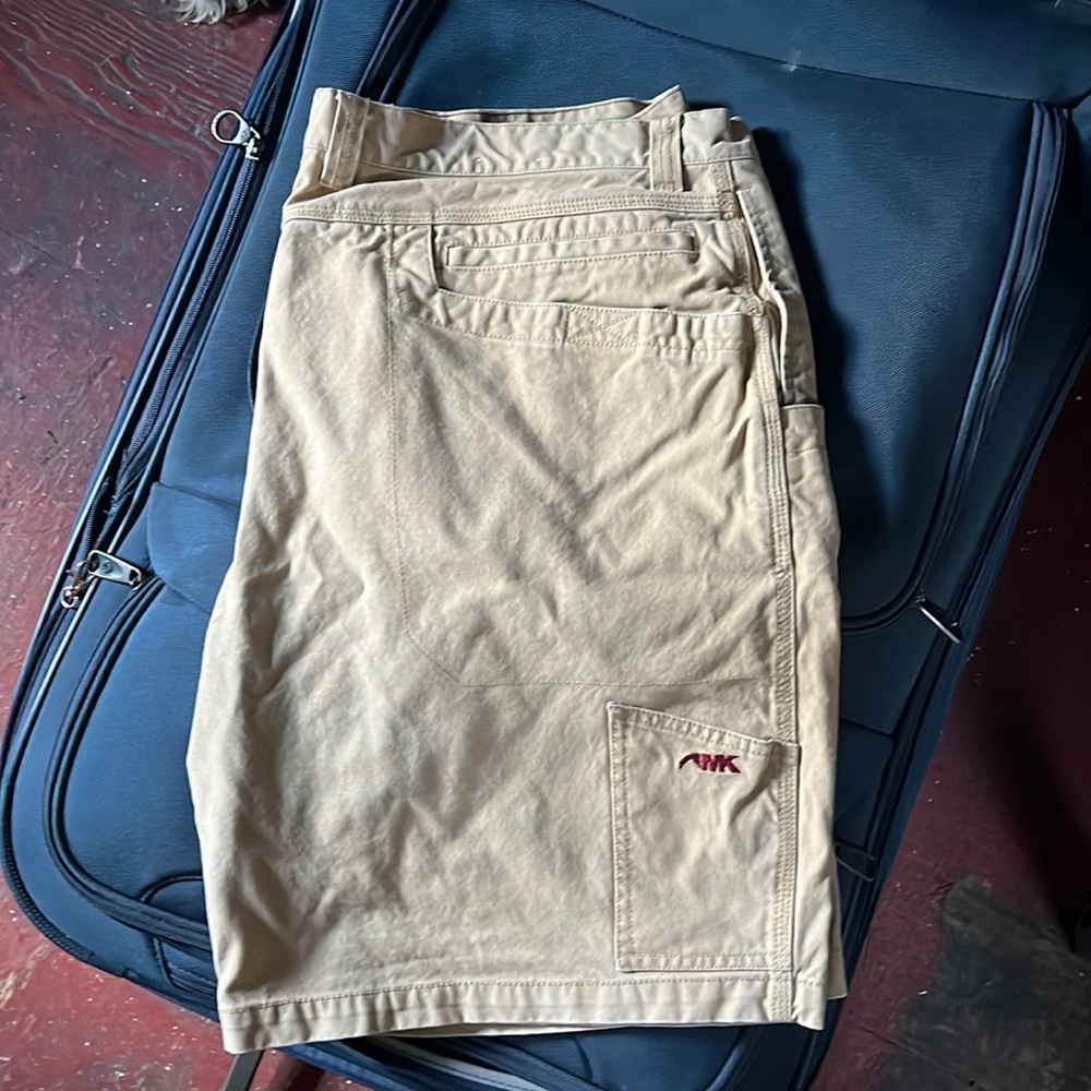 Men’s Mountain Khakis Size 42.9